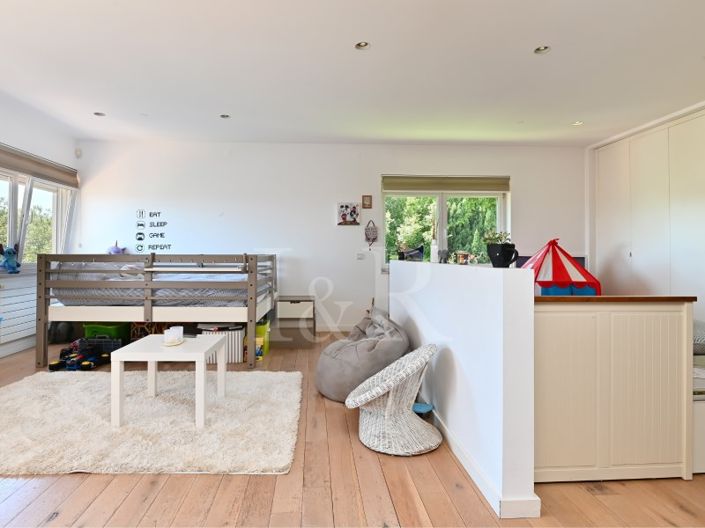 Image No.38-6 Bed House for sale