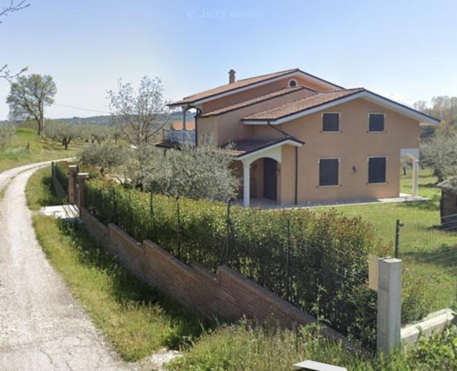 Image No.2-Maison / Villa de 2 chambres à vendre à Collecorvino