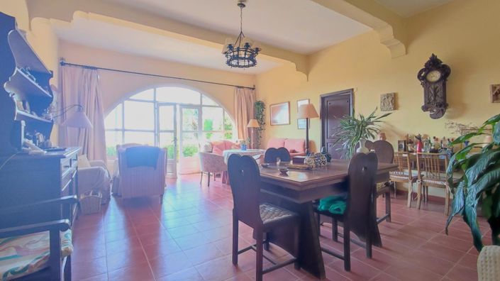 Image No.8-Villa de 6 chambres à vendre à Algeciras