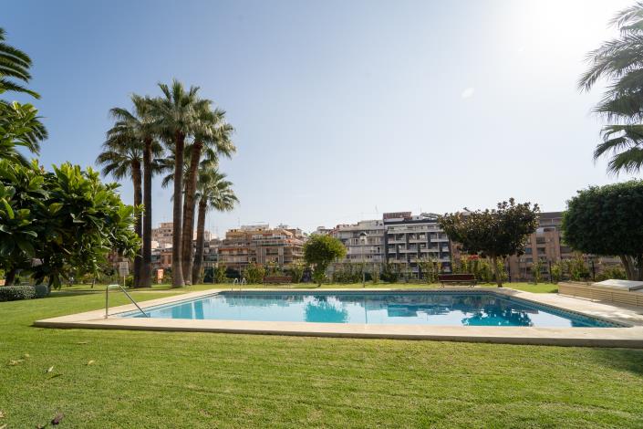 Image No.49-4 Bed Apartment for sale