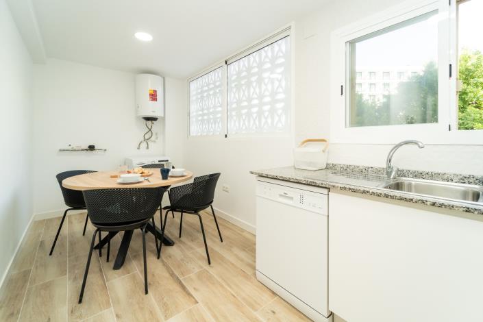 Image No.39-4 Bed Apartment for sale