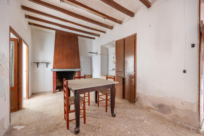 Image No.26-4 Bed Townhouse for sale