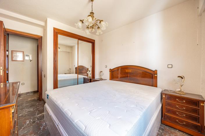 Image No.12-2 Bed Apartment for sale