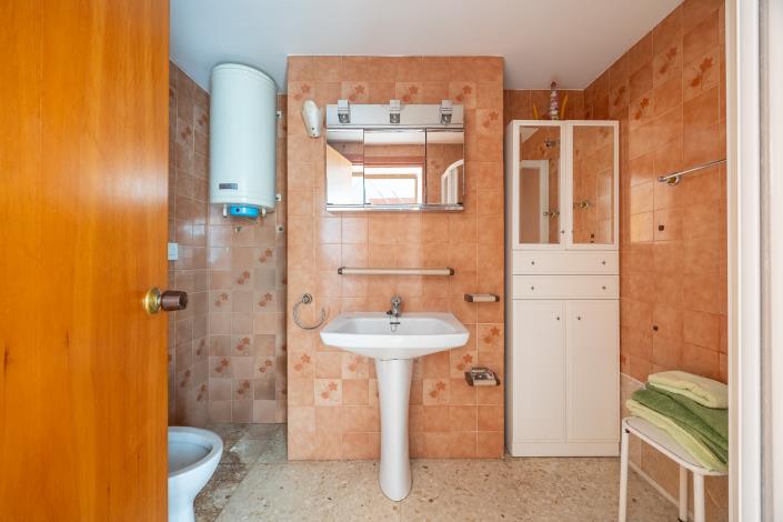 Image No.11-1 Bed Apartment for sale