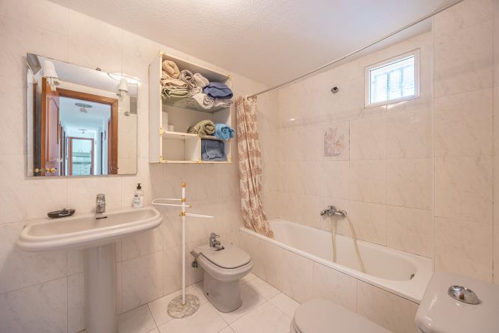 Image No.29-3 Bed Apartment for sale