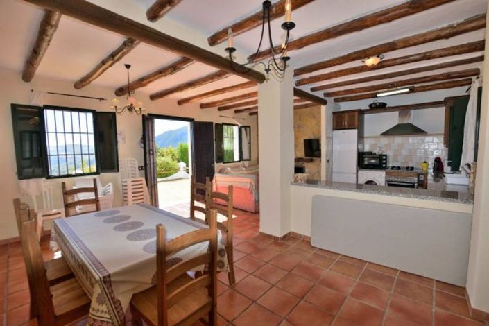 Image No.10-Maison de campagne de 5 chambres à vendre à Cadix