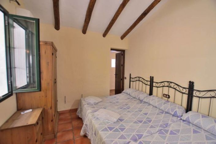 Image No.8-Maison de campagne de 5 chambres à vendre à Cadix