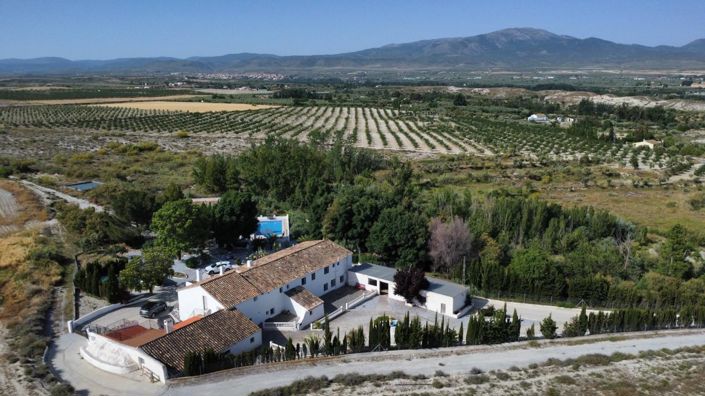 Image No.2-Propriété de 12 chambres à vendre à Caniles