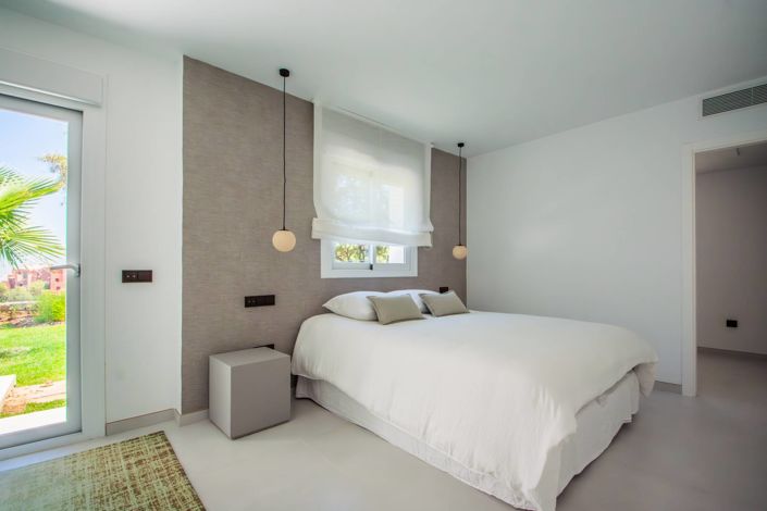 Image No.18-4 Bed Villa for sale