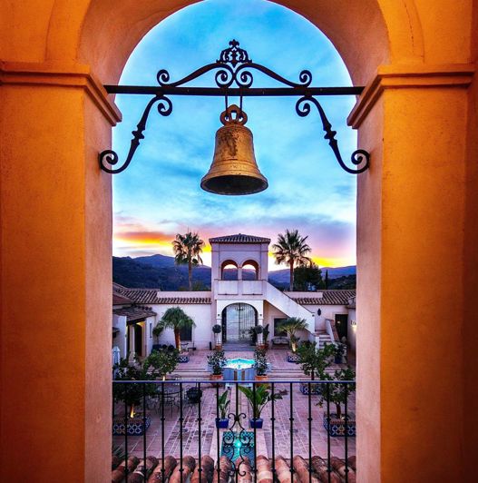 Image No.23-7 Bed Property for sale