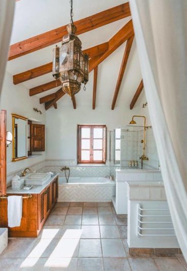 Image No.45-7 Bed Property for sale