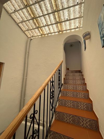 Image No.28-4 Bed Townhouse for sale