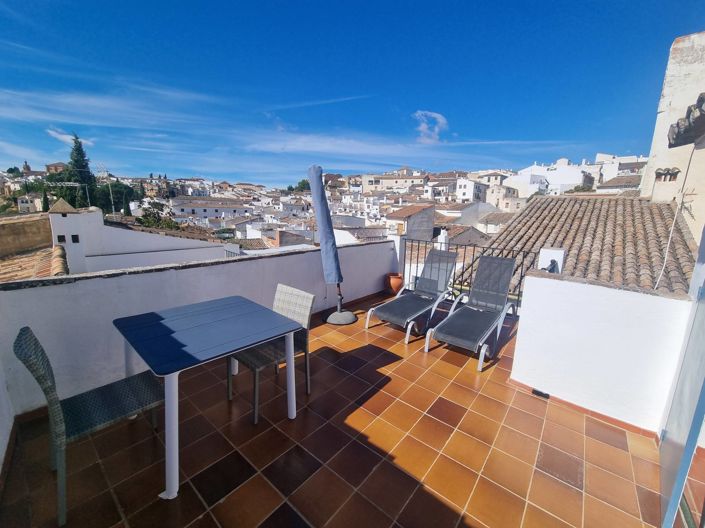 Image No.4-6 Bed Property for sale