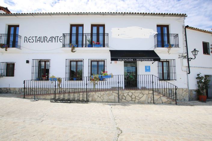 Image No.19-7 Bed Property for sale