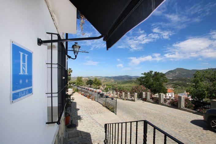 Image No.4-7 Bed Property for sale