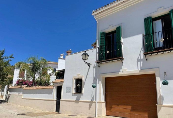 Image No.37-Villa de 3 chambres à vendre à Malaga