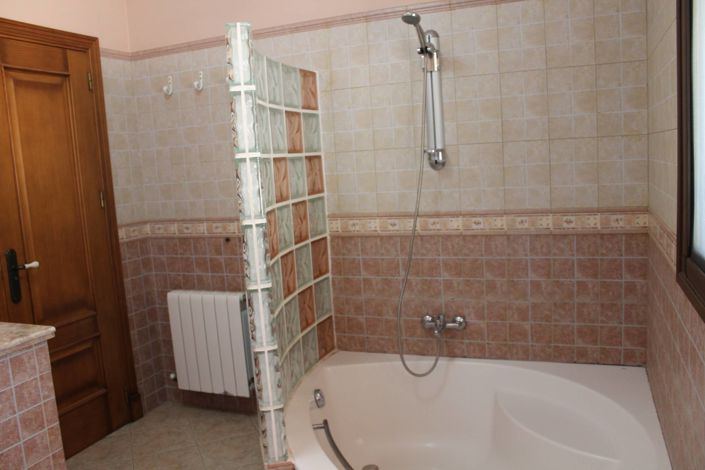 Image No.30-4 Bed Villa for sale