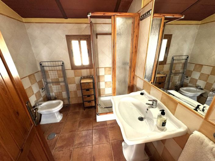 Image No.25-Maison de campagne de 4 chambres à vendre à El Gastor