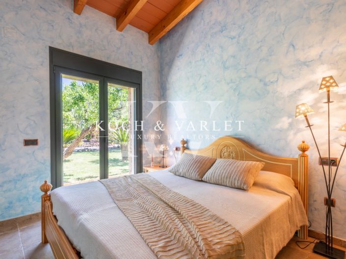 Image No.57-5 Bed Villa for sale