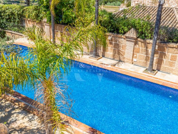 Image No.65-5 Bed Villa for sale