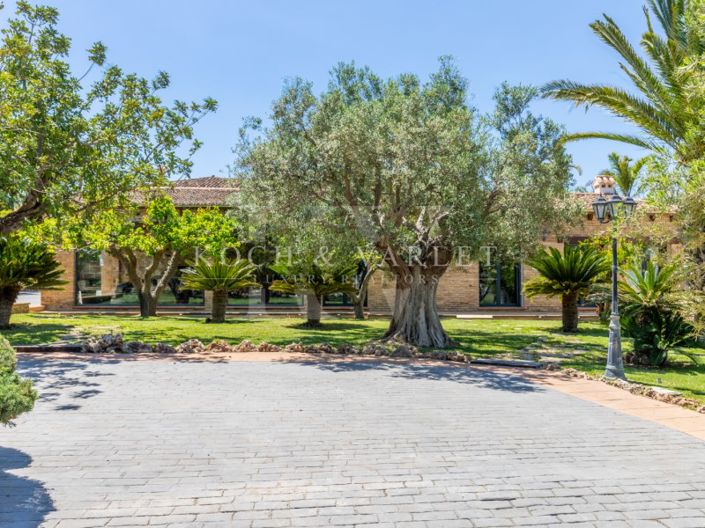 Image No.86-5 Bed Villa for sale