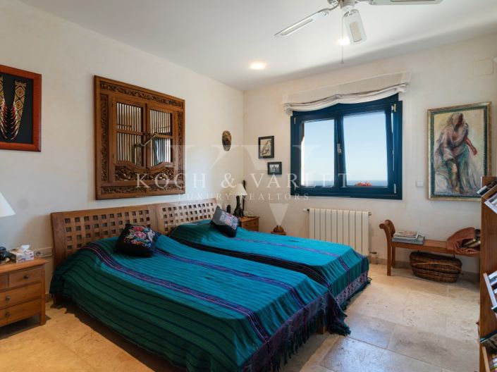 Image No.48-5 Bed Villa for sale