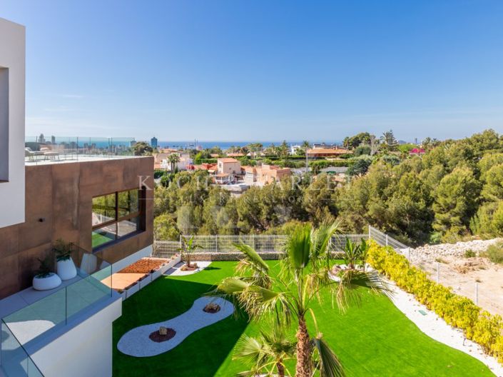 Image No.12-4 Bed Villa for sale