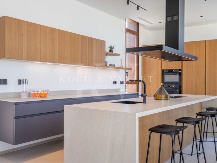 Image No.17-4 Bed Villa for sale