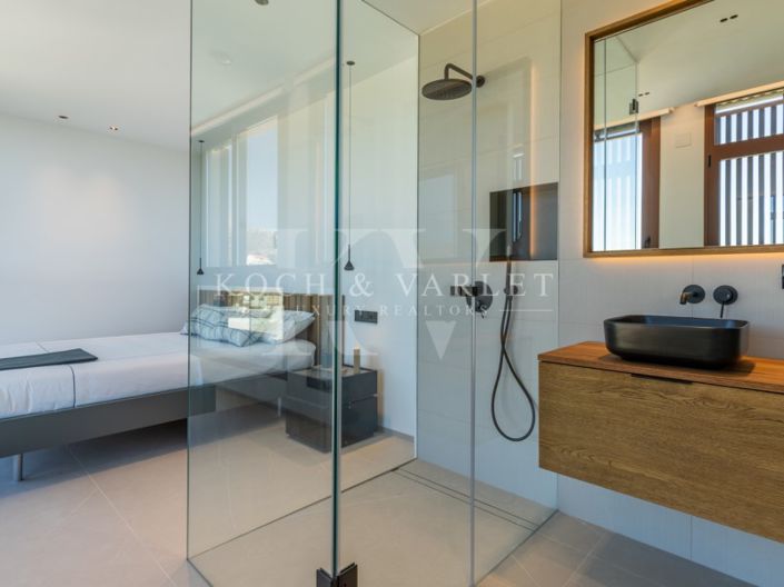 Image No.58-4 Bed Villa for sale