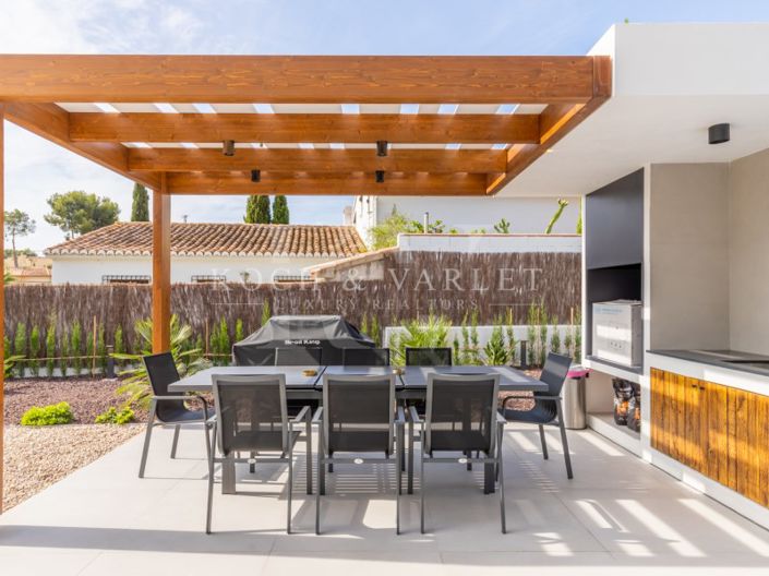 Image No.10-4 Bed Villa for sale