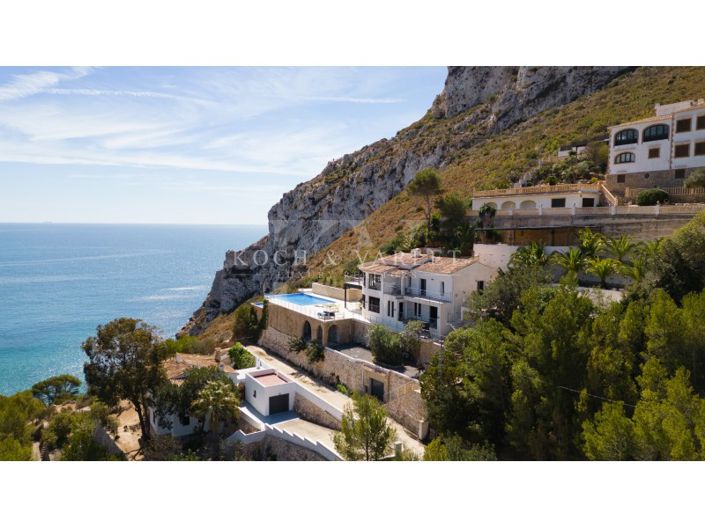 Image No.2-5 Bed Villa for sale