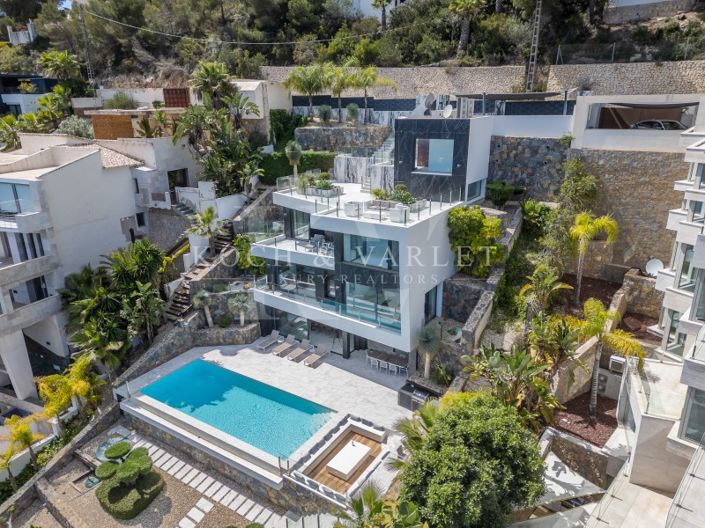 Image No.2-5 Bed Villa for sale