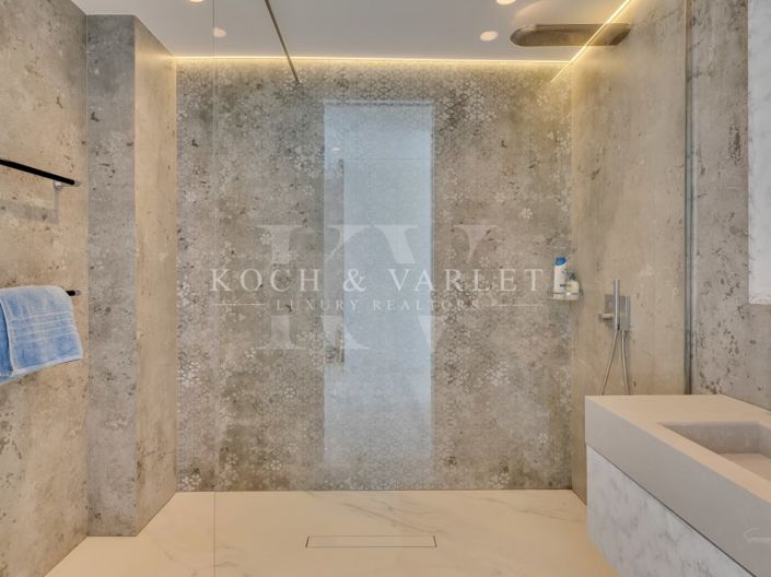 Image No.41-5 Bed Villa for sale