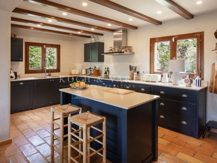 Image No.6-5 Bed Villa for sale