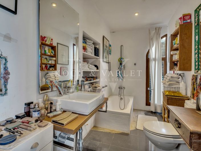 Image No.8-4 Bed Villa for sale