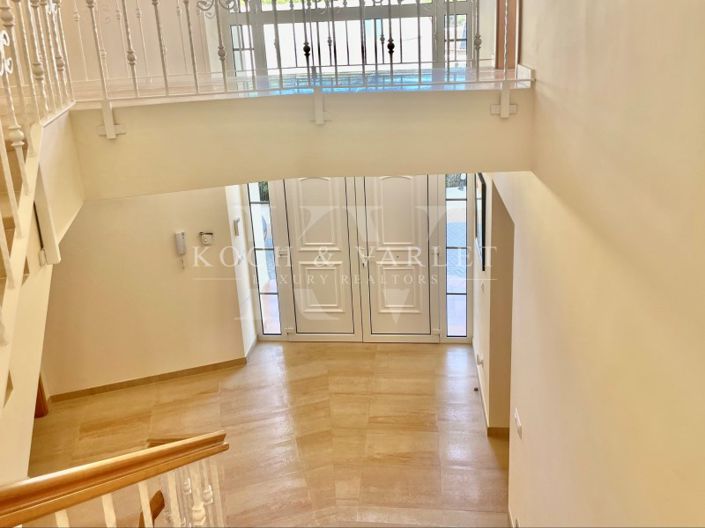 Image No.11-6 Bed Villa for sale