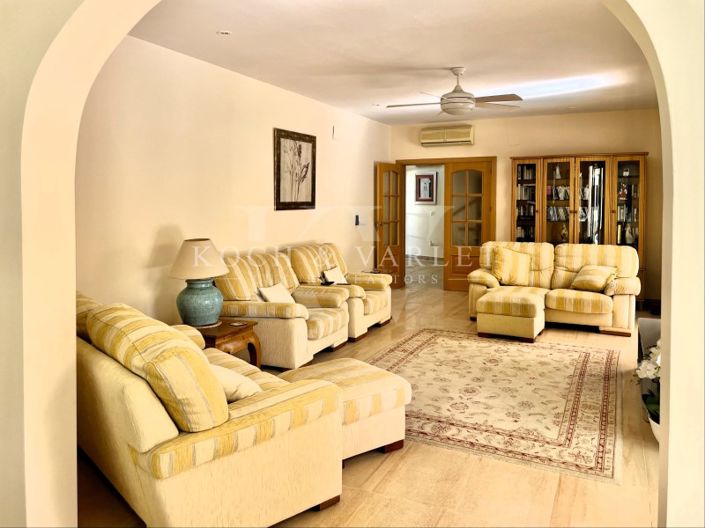 Image No.9-6 Bed Villa for sale