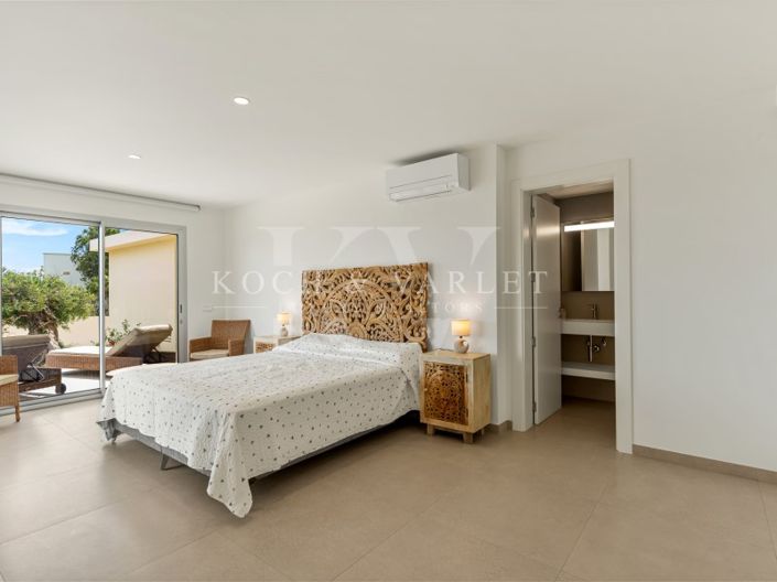 Image No.30-4 Bed Villa for sale