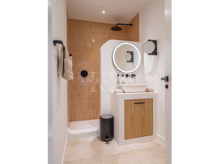 Image No.54-9 Bed Villa for sale