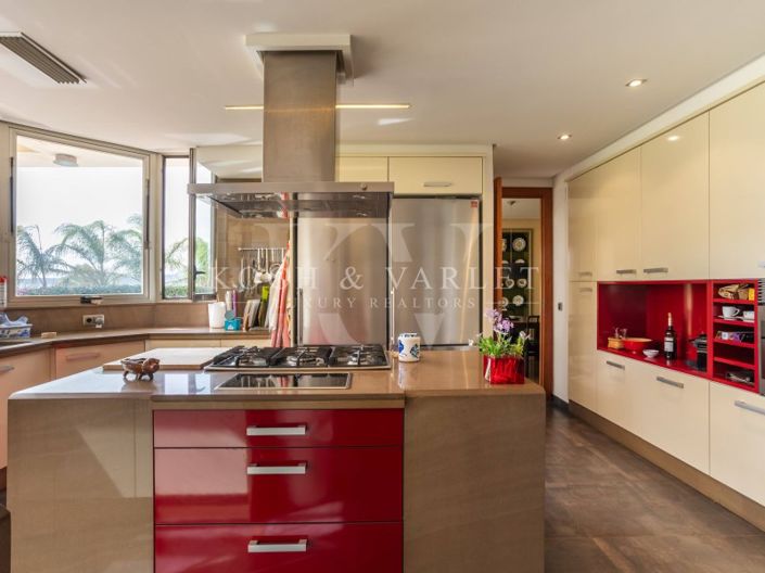 Image No.20-7 Bed Villa for sale