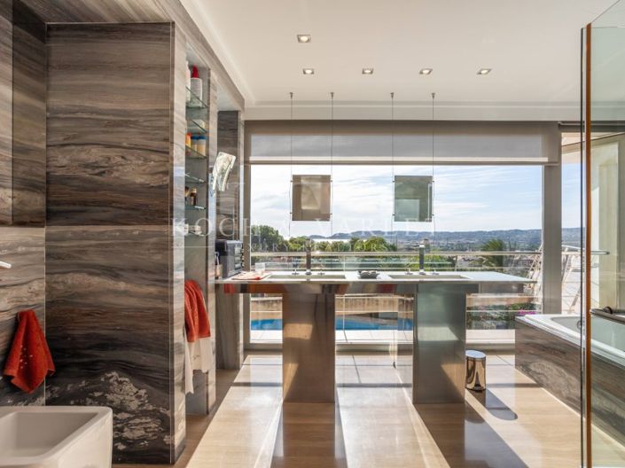 Image No.38-7 Bed Villa for sale