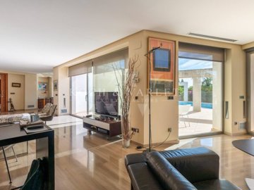 id8110a701-0000-0500-0000-000016aaad5f