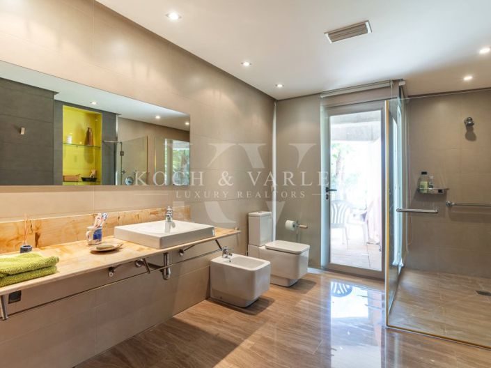 Image No.62-7 Bed Villa for sale