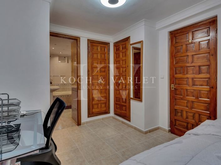 Image No.17-4 Bed Villa for sale