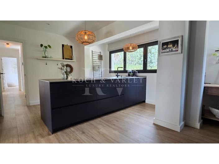 Image No.11-5 Bed Villa for sale