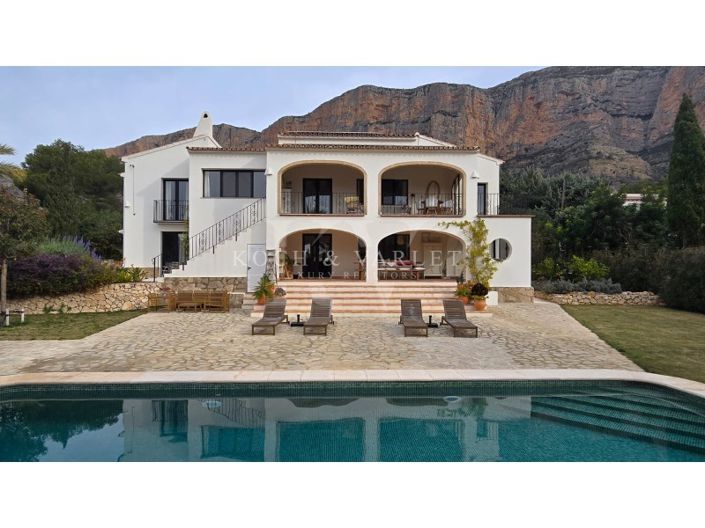 Image No.2-5 Bed Villa for sale