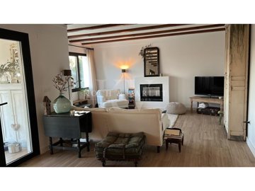 id4d879401-0000-0500-0000-000015010d3c