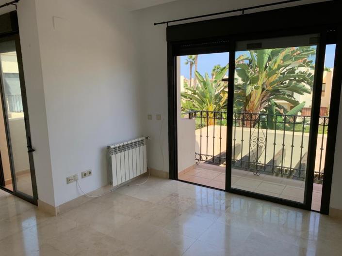 Image No.15-22 Bed Townhouse for sale