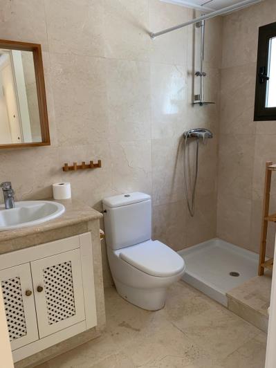 Image No.25-22 Bed Townhouse for sale