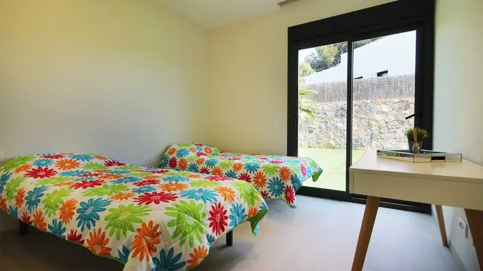 Image No.19-3 Bed Villa / Detached for sale